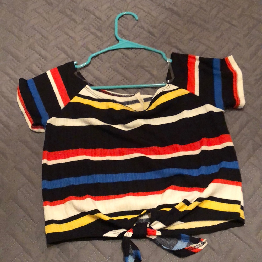 A’Gaci cropped off the shoulder top